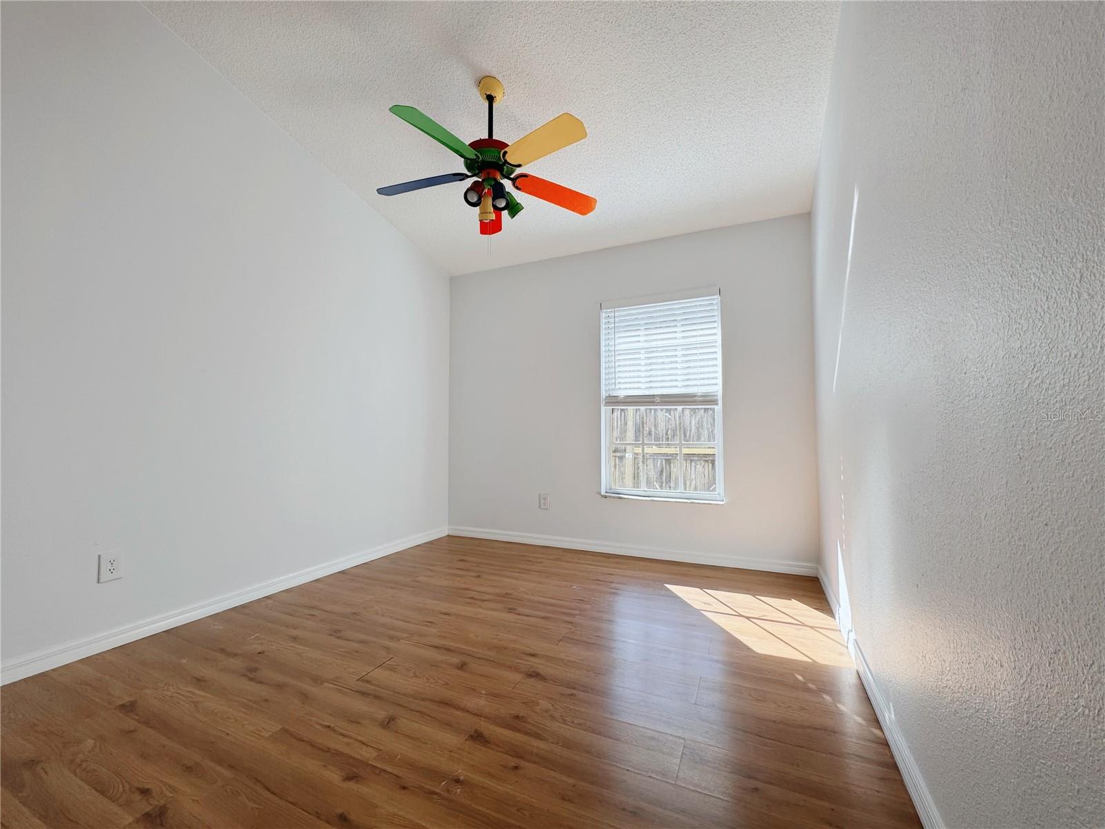 Image 14 of 30 For 8706 Fort Shea Avenue