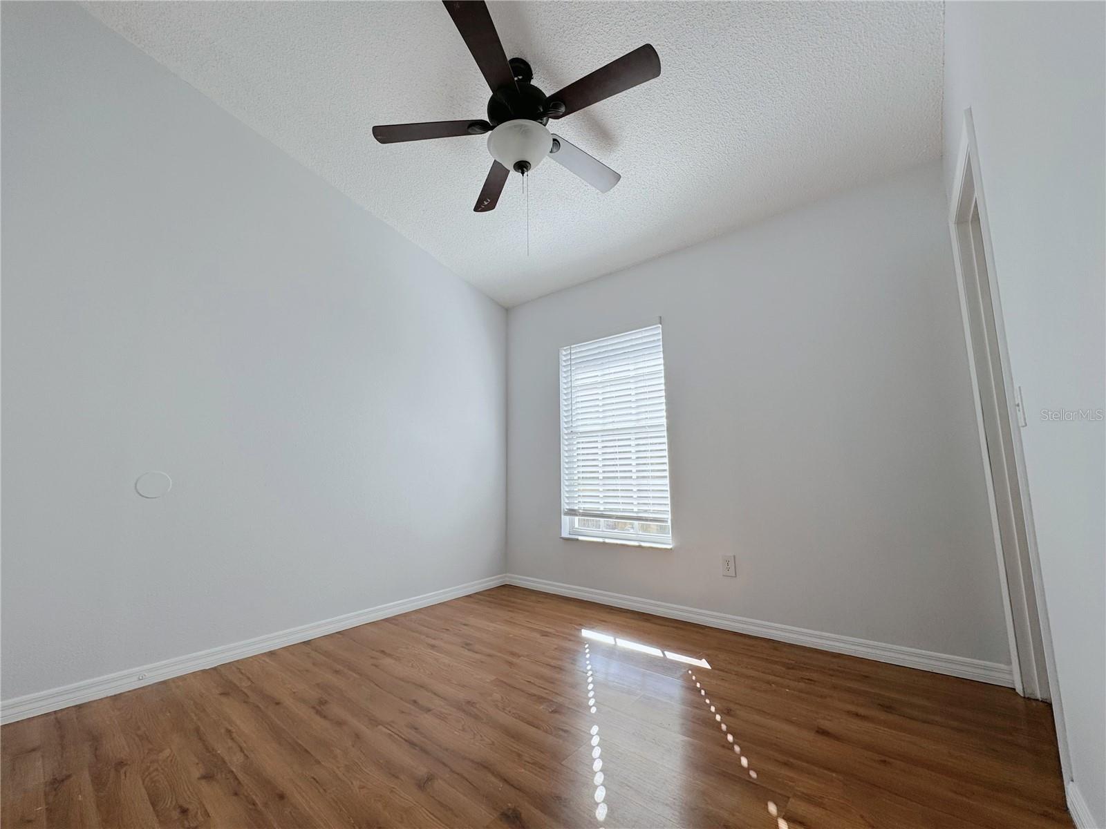 Image 19 of 30 For 8706 Fort Shea Avenue