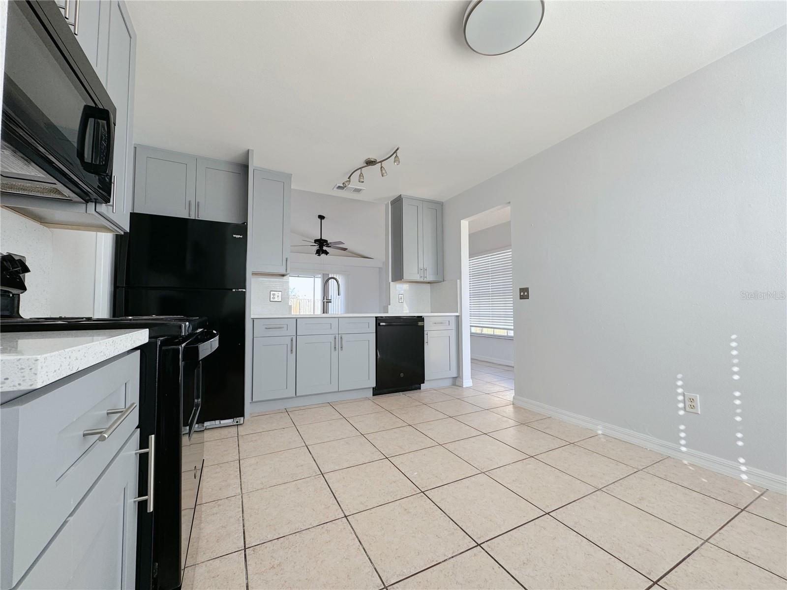 Image 7 of 30 For 8706 Fort Shea Avenue