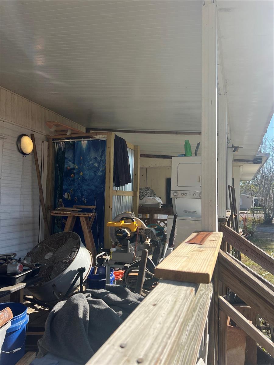 Image 14 of 31 For 118 Creekside Road