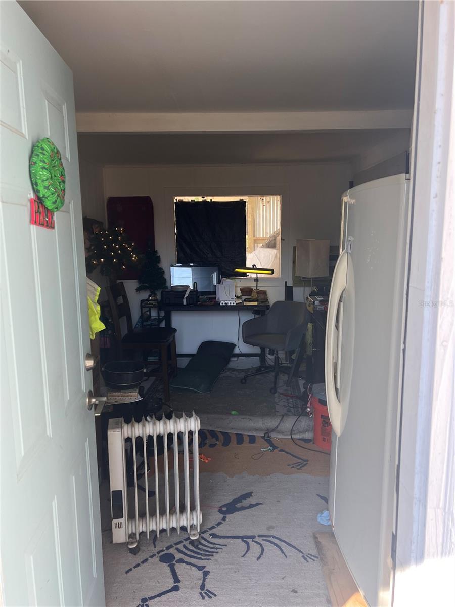 Image 15 of 31 For 118 Creekside Road