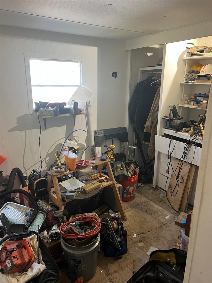 Image 24 of 31 For 118 Creekside Road