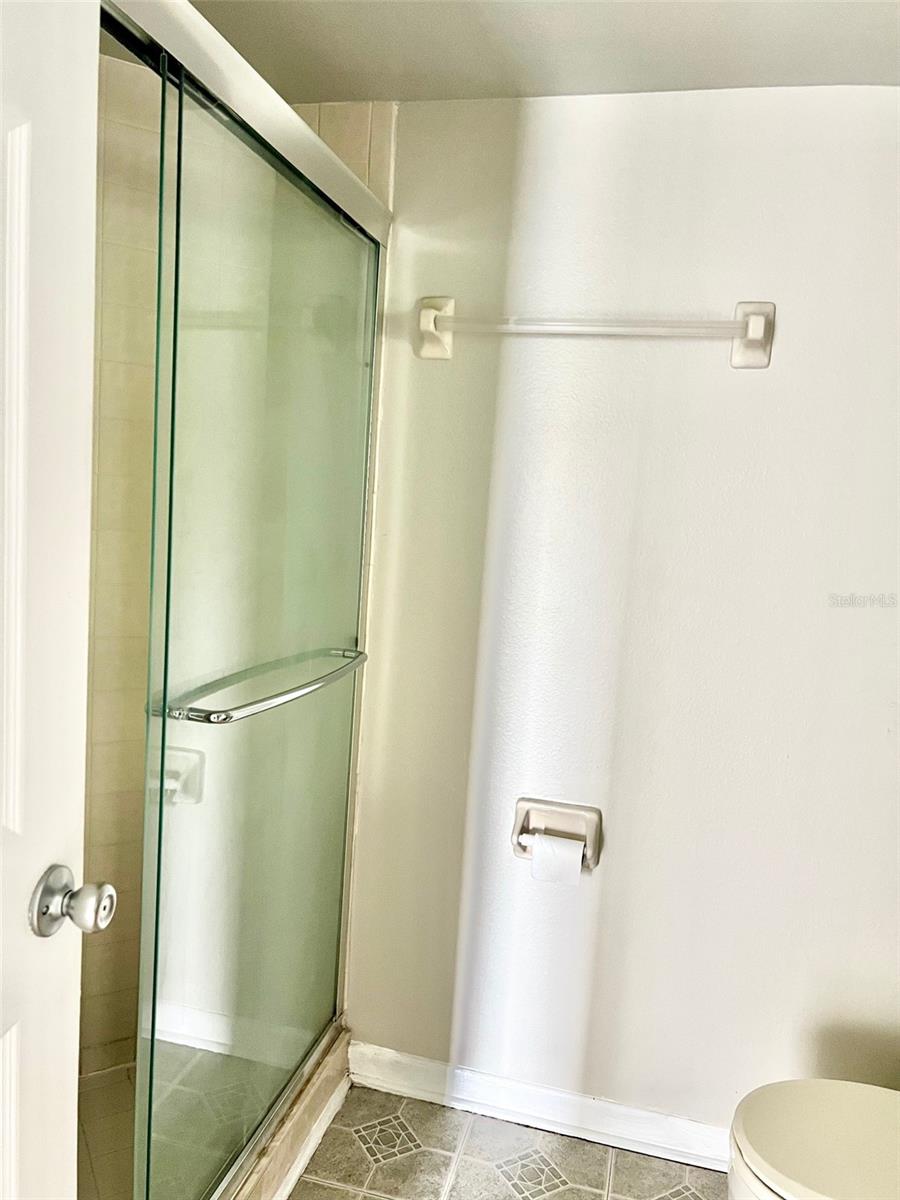 Image 18 of 38 For 3704 Southpointe Drive U-2