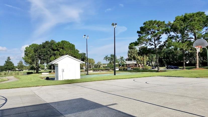 Image 31 of 38 For 3704 Southpointe Drive U-2