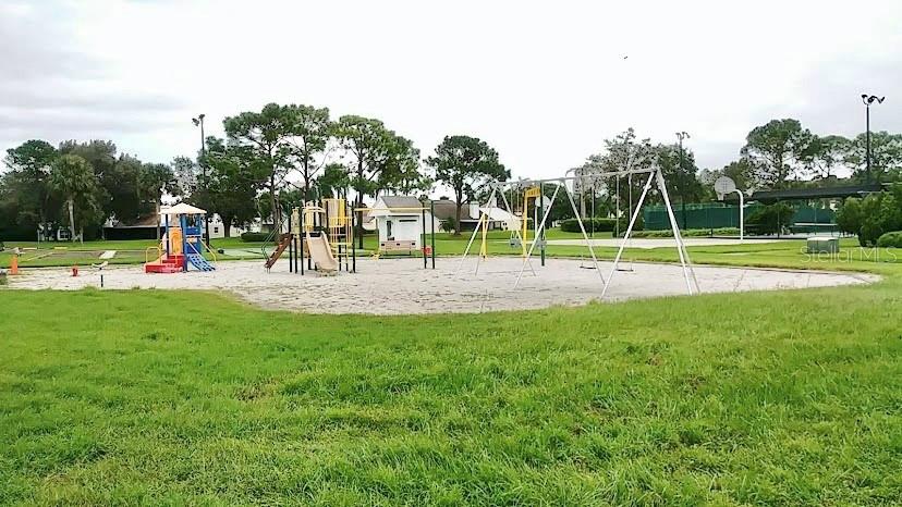 Image 33 of 38 For 3704 Southpointe Drive U-2