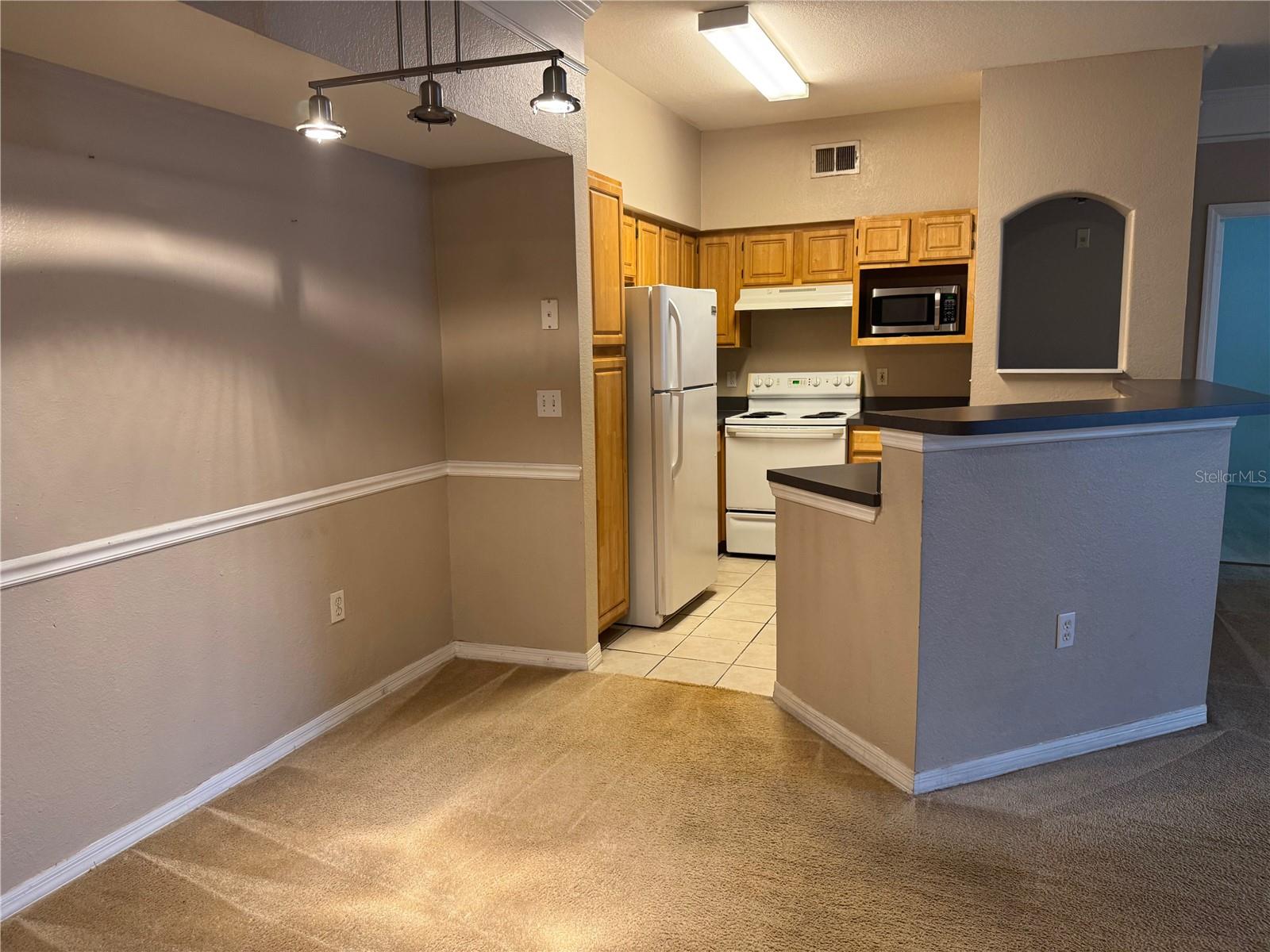 Listing photo id 4 for 6685 Queens Borough Avenue 107