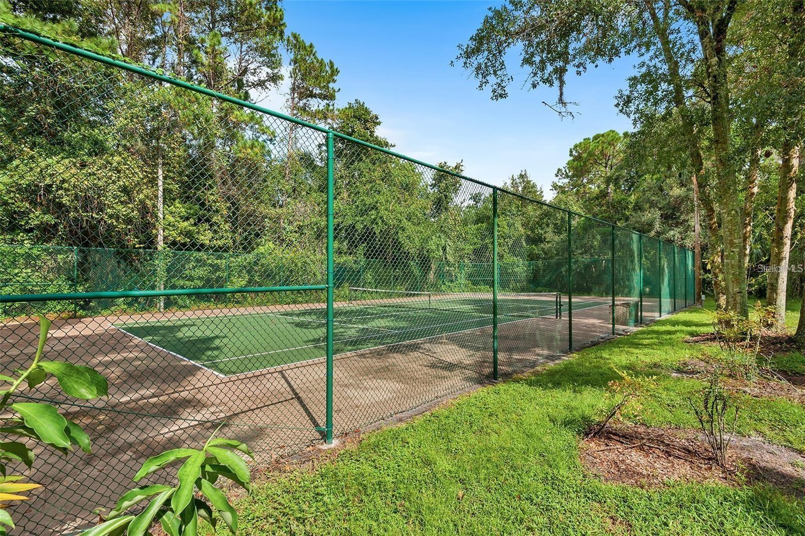 Image 15 of 16 For 709 Youngstown Parkway 368