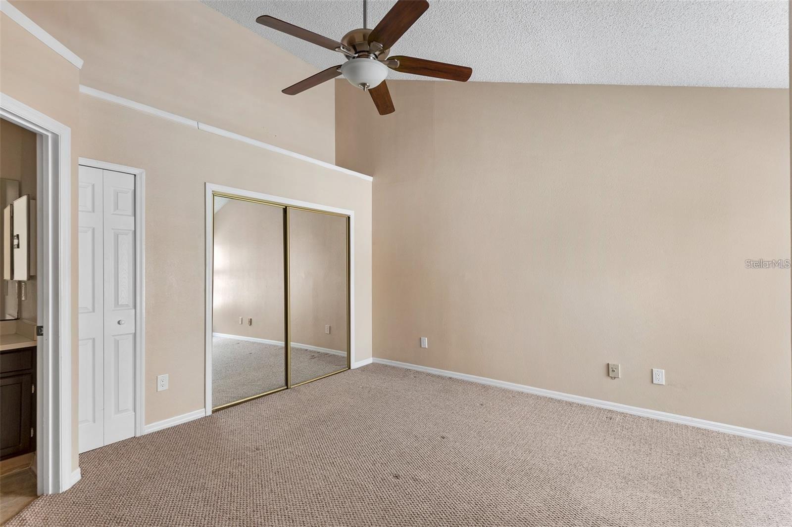 Image 6 of 16 For 709 Youngstown Parkway 368