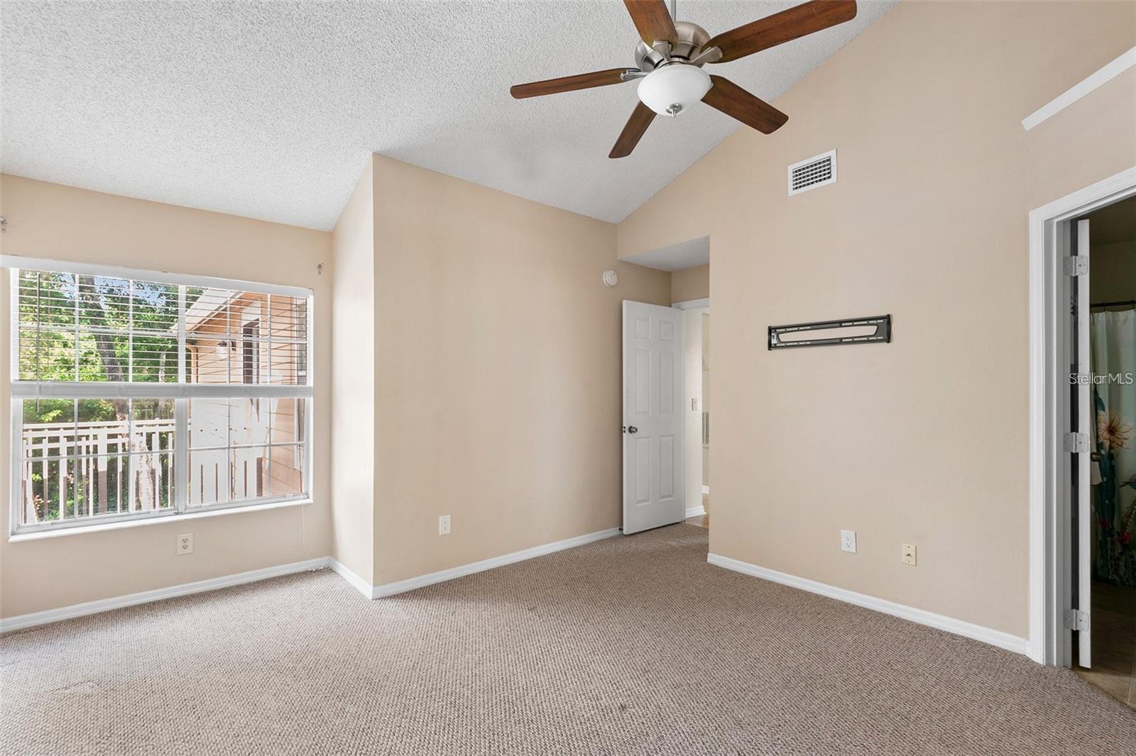 Image 8 of 16 For 709 Youngstown Parkway 368