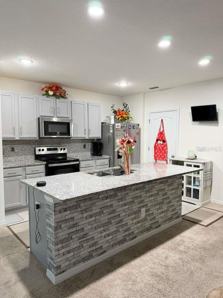 Image 4 of 14 For 1415 Fox Squirrel Drive