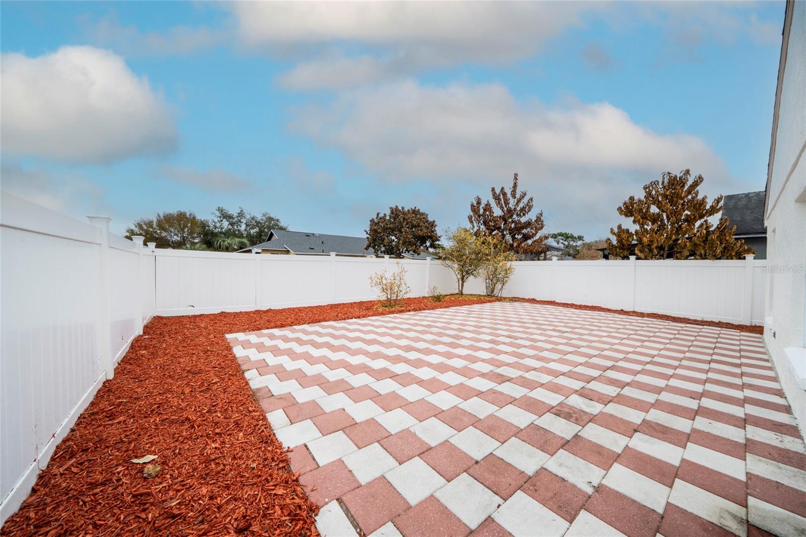 Image 17 of 19 For 10201 Vista Cove Lane