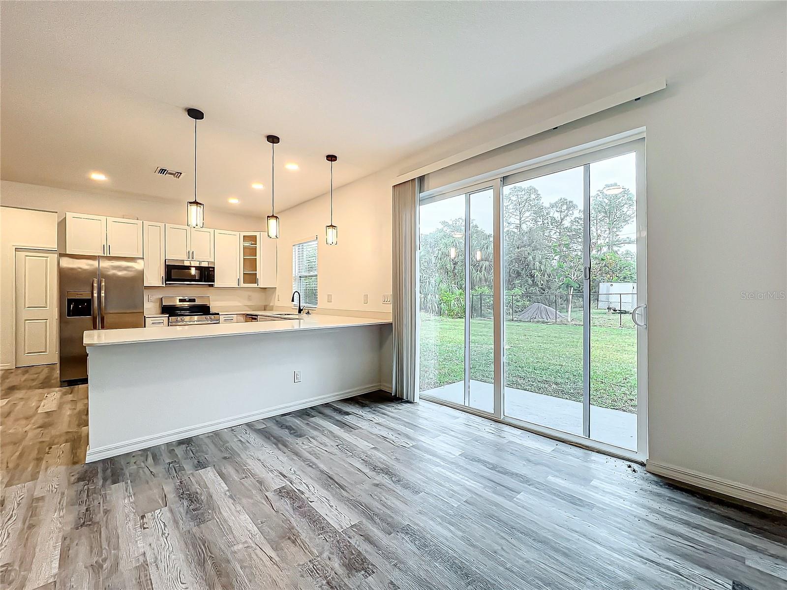 Image 11 of 34 For 23371 Harold Avenue