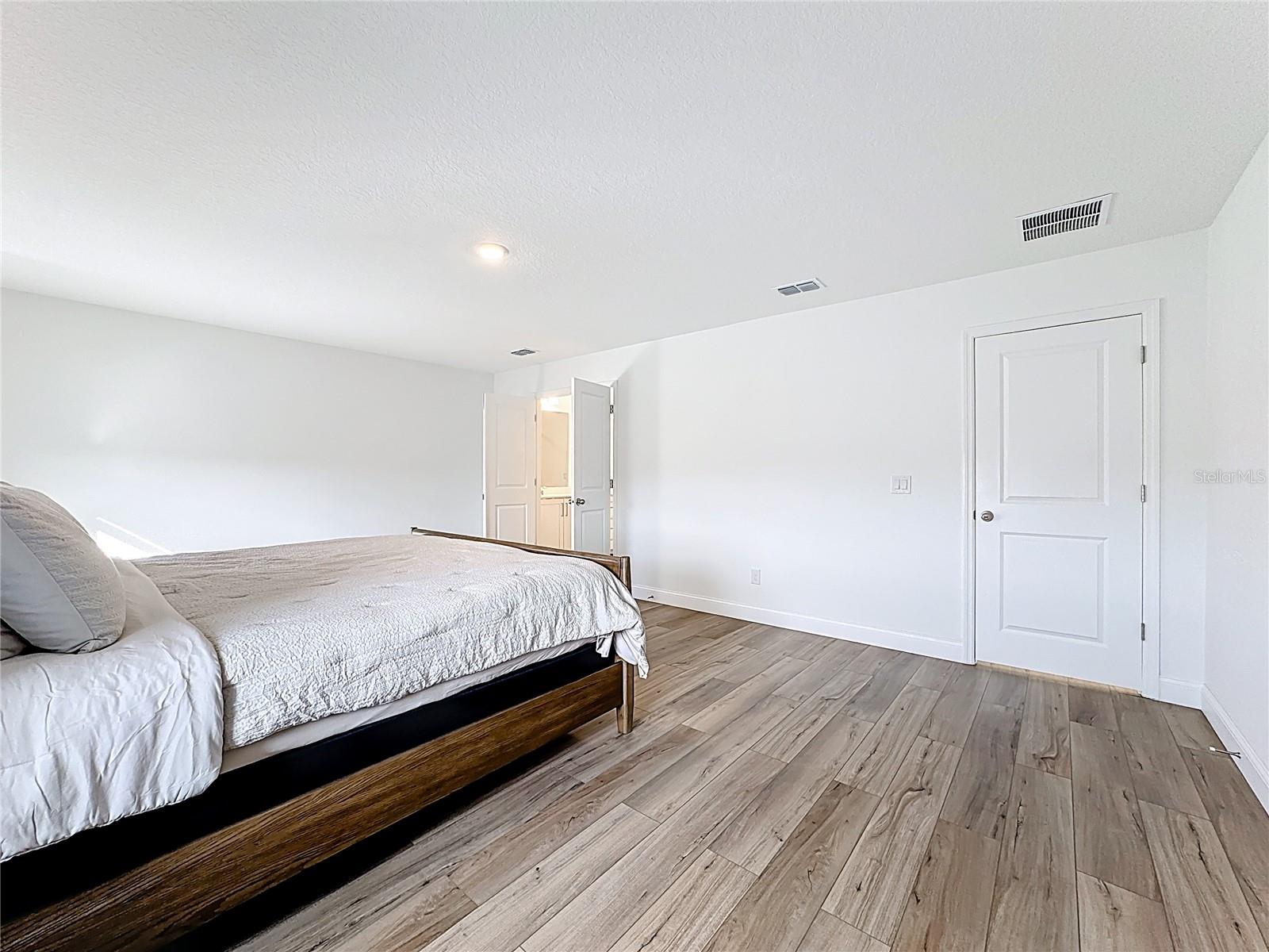 Image 31 of 65 For 5734 Cattle Ranch Drive