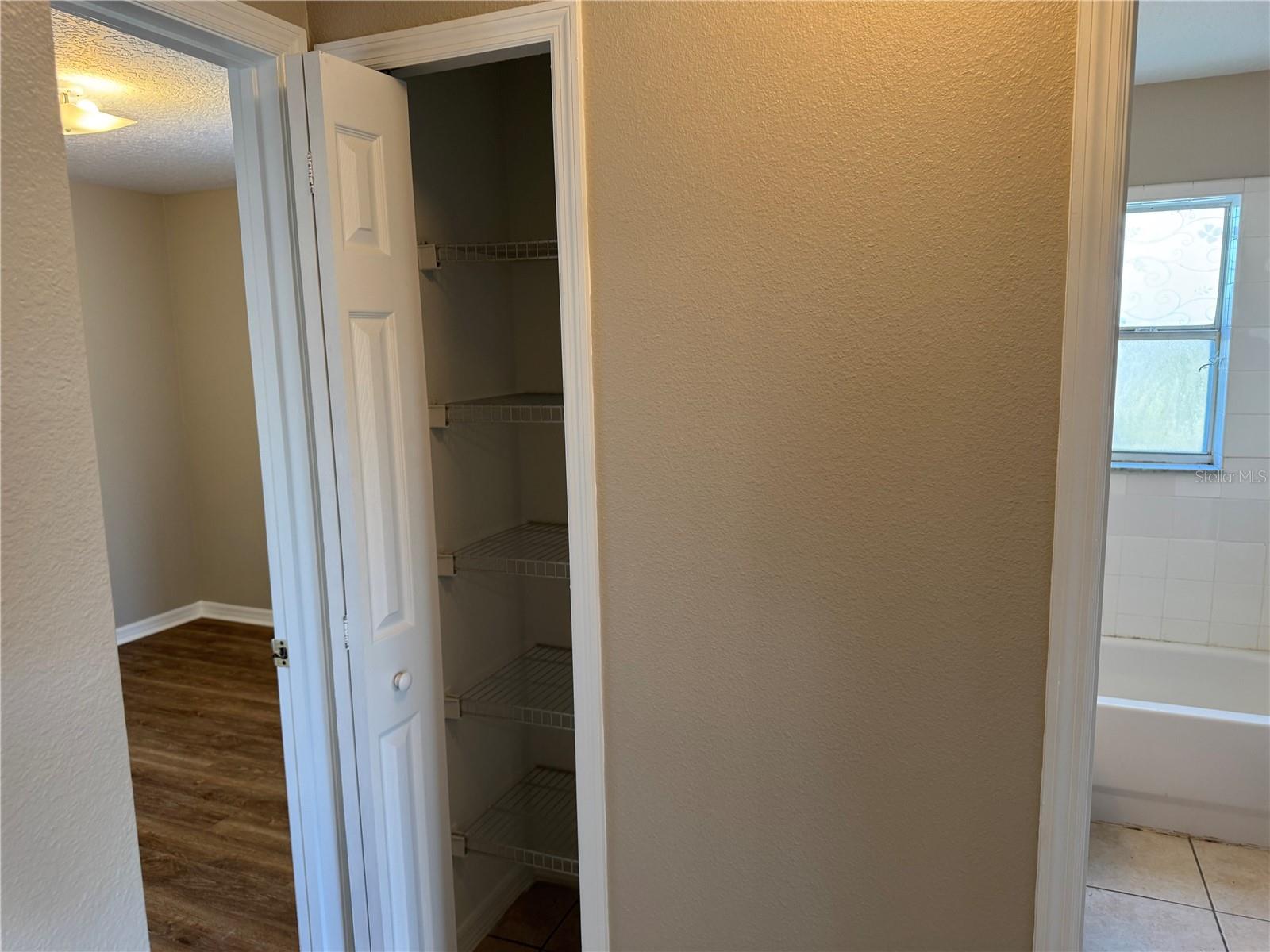 Image 18 of 26 For 1604 Sage Creek Court