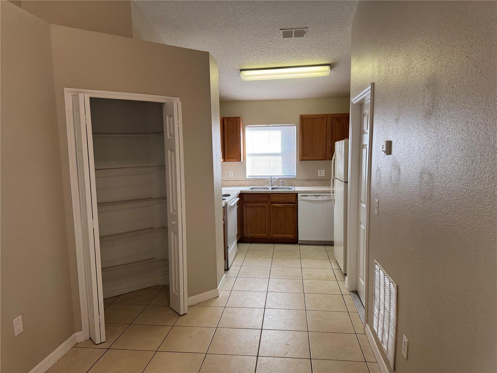 Image 7 of 26 For 1604 Sage Creek Court