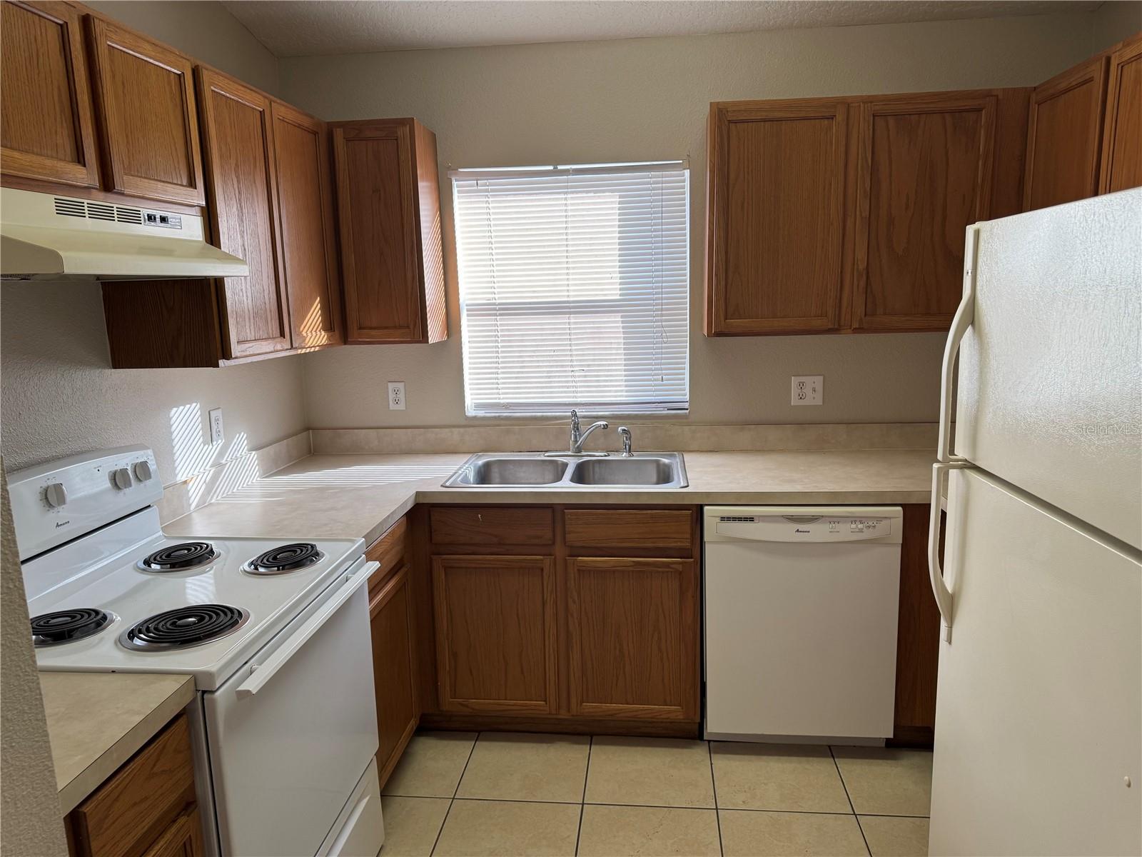 Image 9 of 26 For 1604 Sage Creek Court