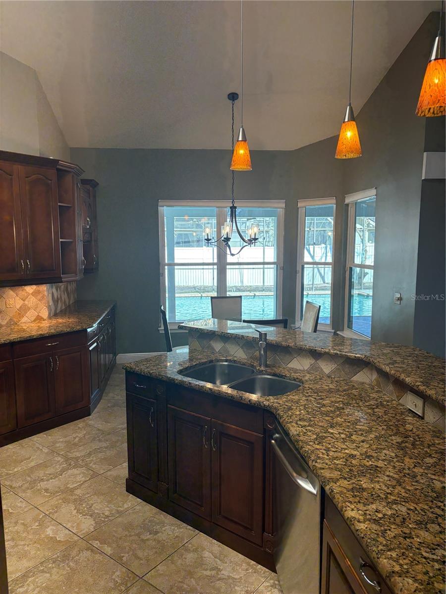 Image 13 of 54 For 8045 Landgrove Court