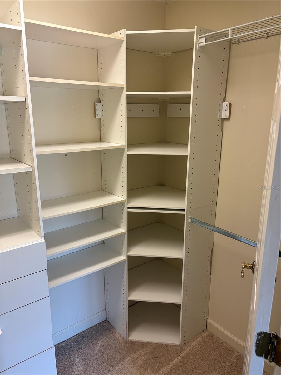 Image 21 of 54 For 8045 Landgrove Court