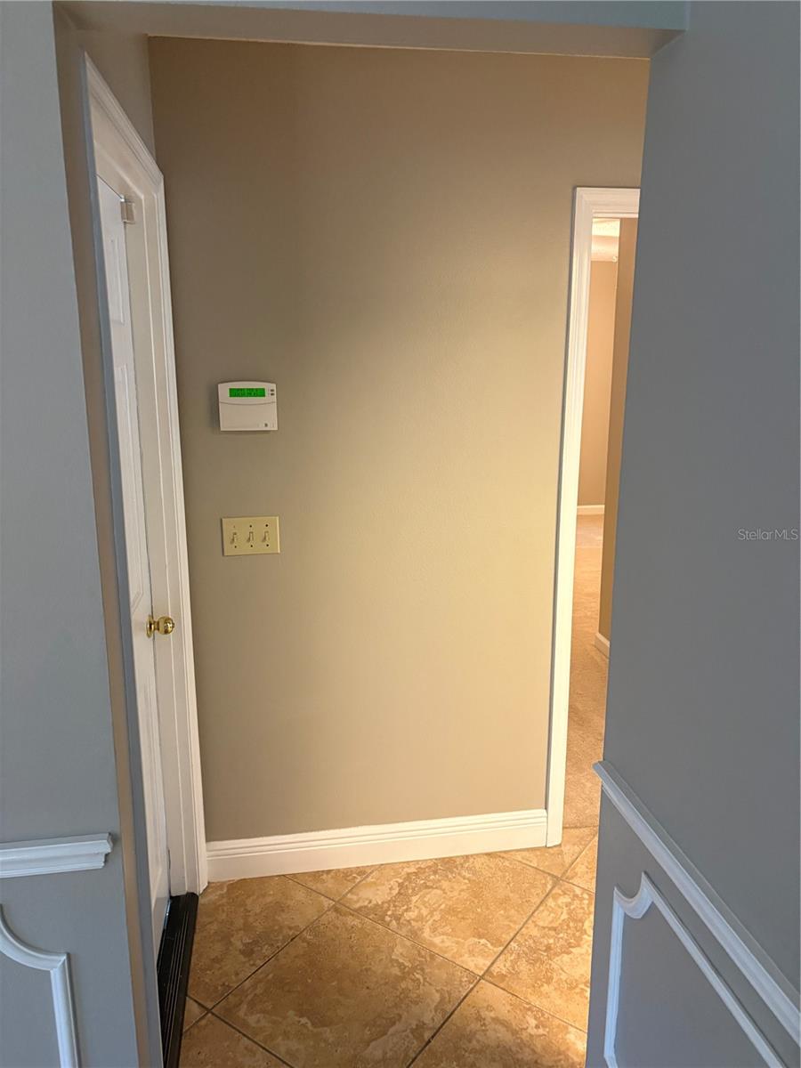 Image 29 of 54 For 8045 Landgrove Court