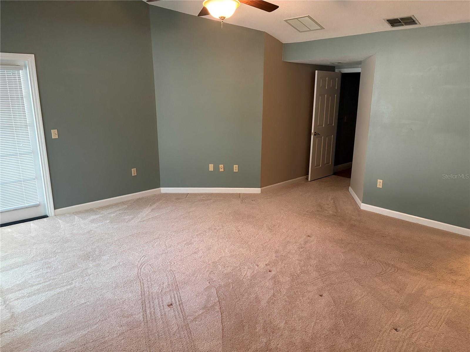 Image 39 of 54 For 8045 Landgrove Court