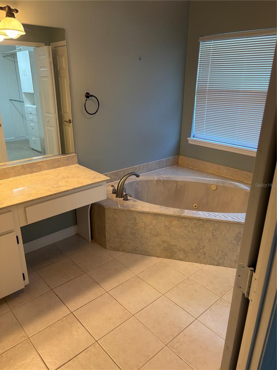 Image 40 of 54 For 8045 Landgrove Court