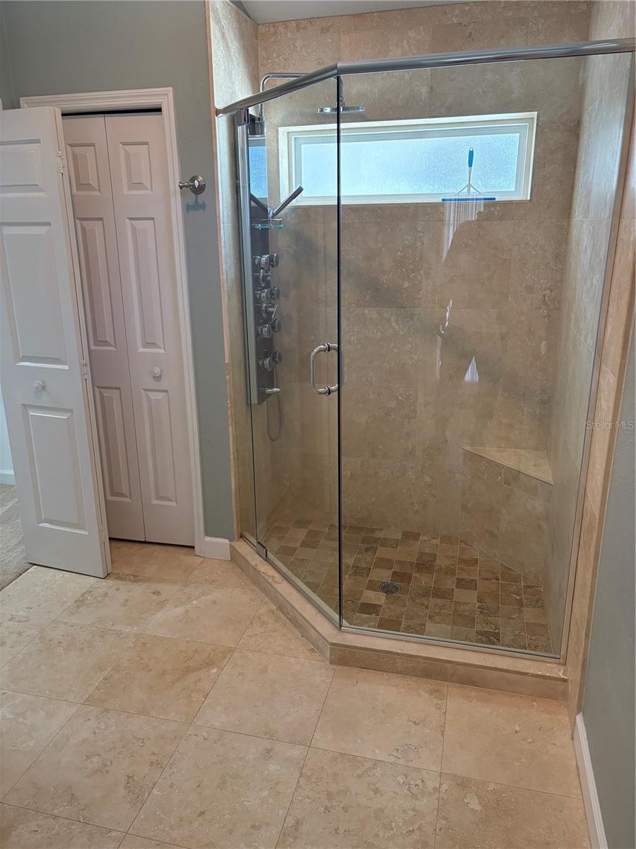 Image 44 of 54 For 8045 Landgrove Court