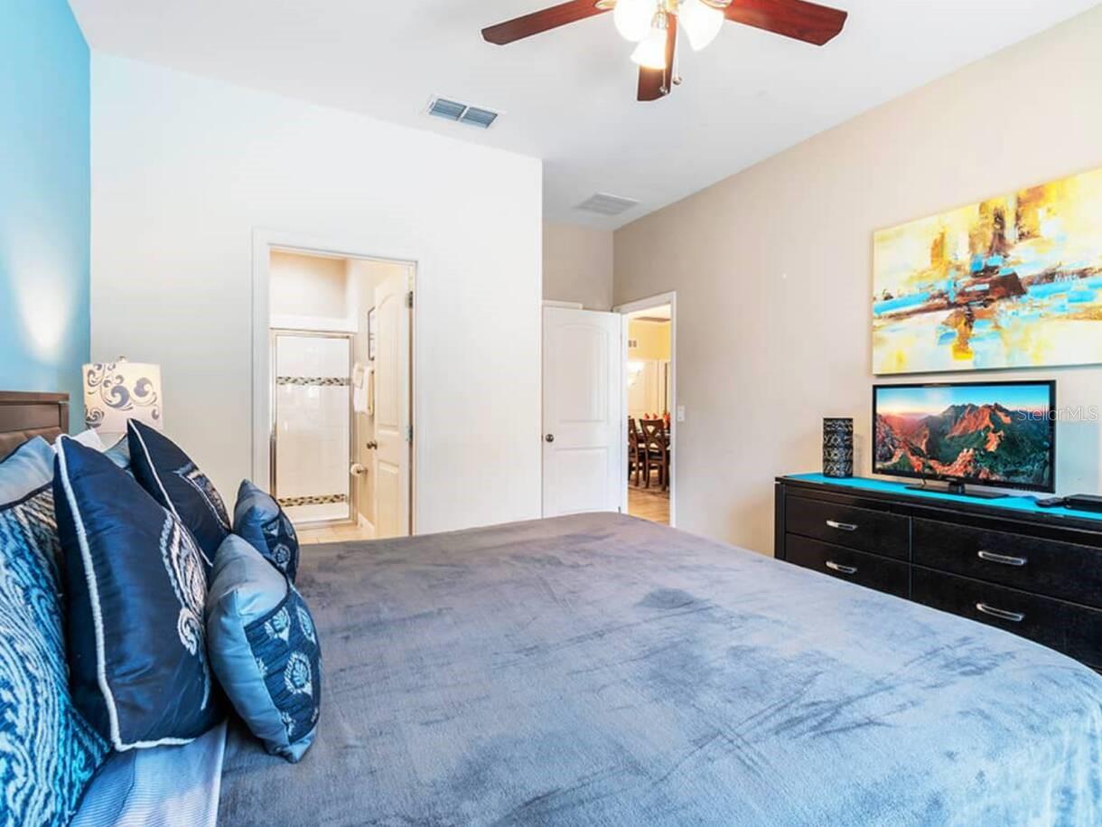 Image 10 of 44 For 4408 Acorn Court
