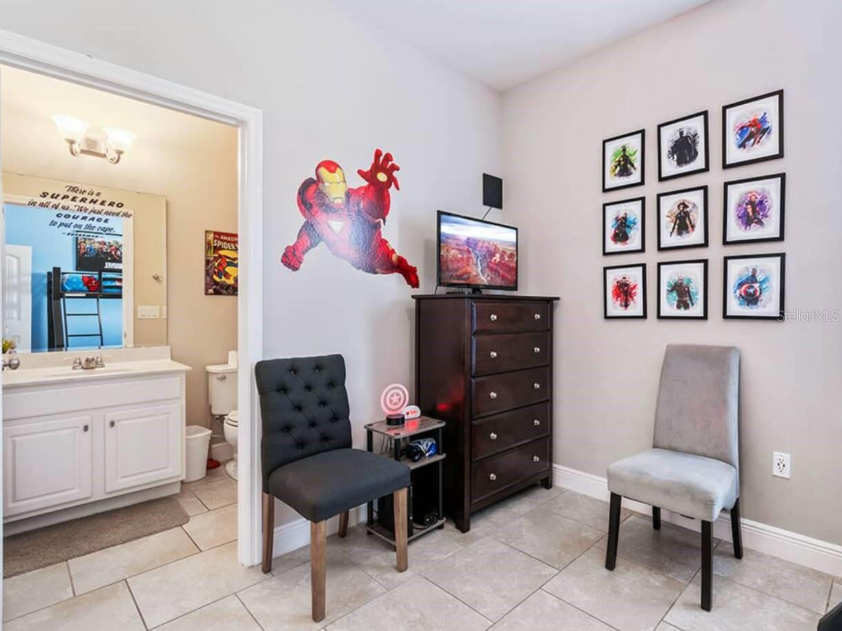 Image 17 of 44 For 4408 Acorn Court