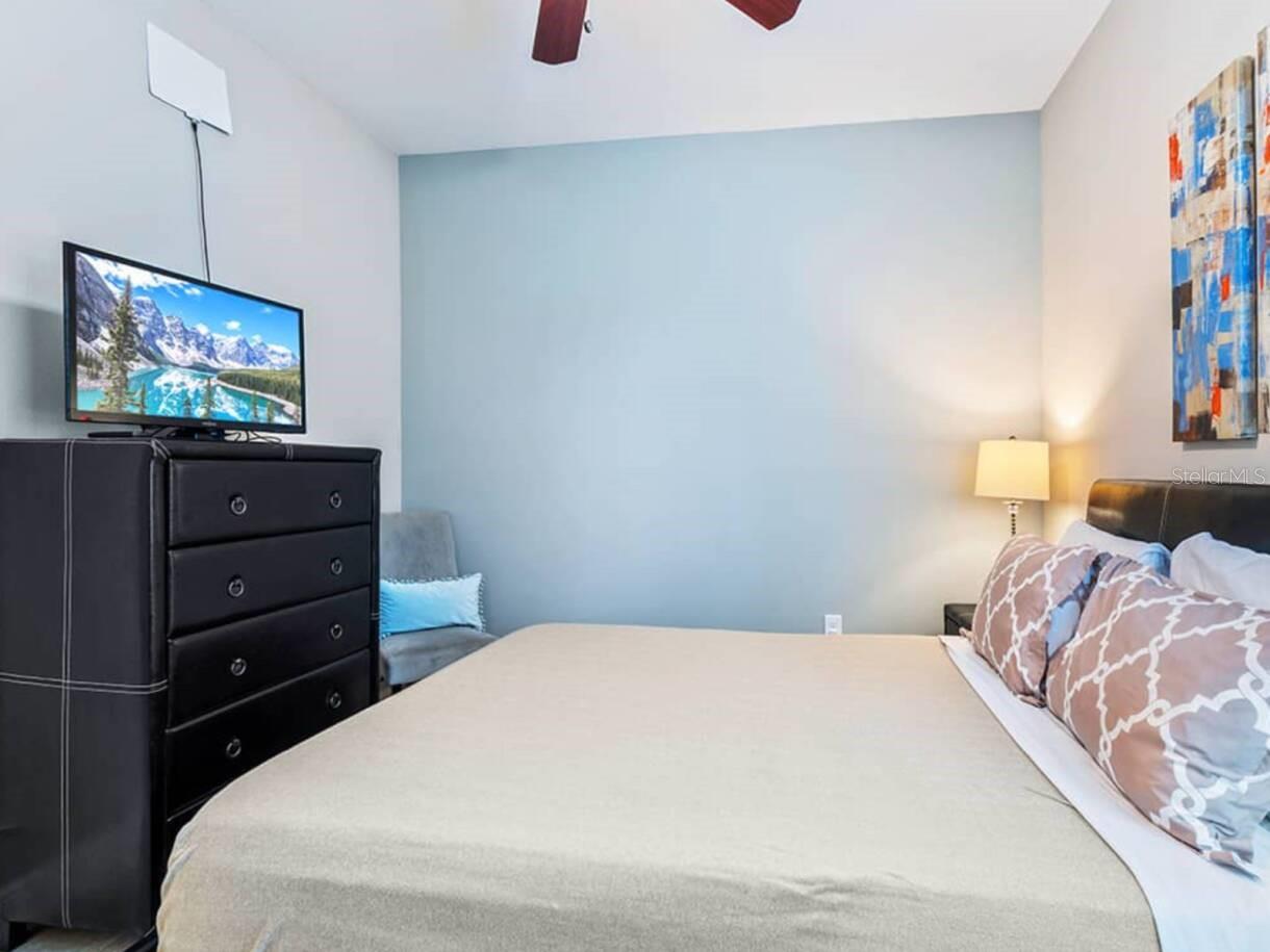 Image 18 of 44 For 4408 Acorn Court