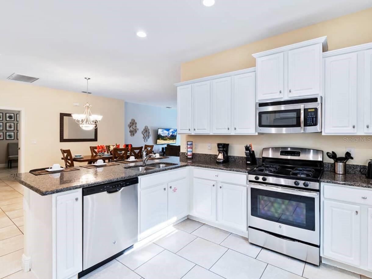 Image 7 of 44 For 4408 Acorn Court