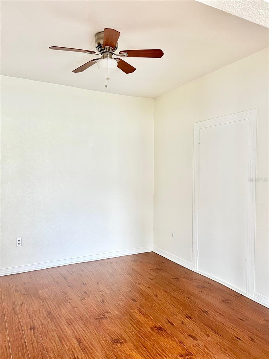 Image 5 of 13 For 1300 Indiana Avenue A