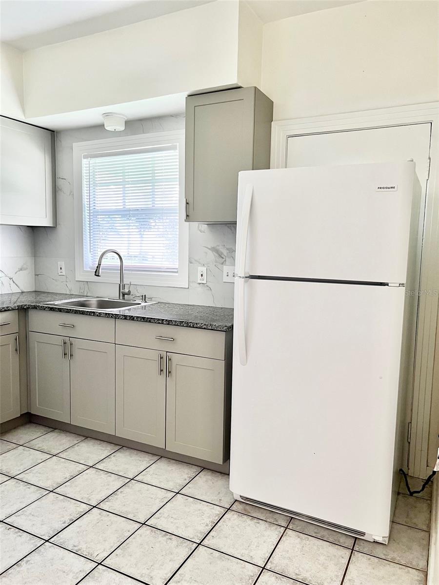 Image 7 of 13 For 1300 Indiana Avenue A