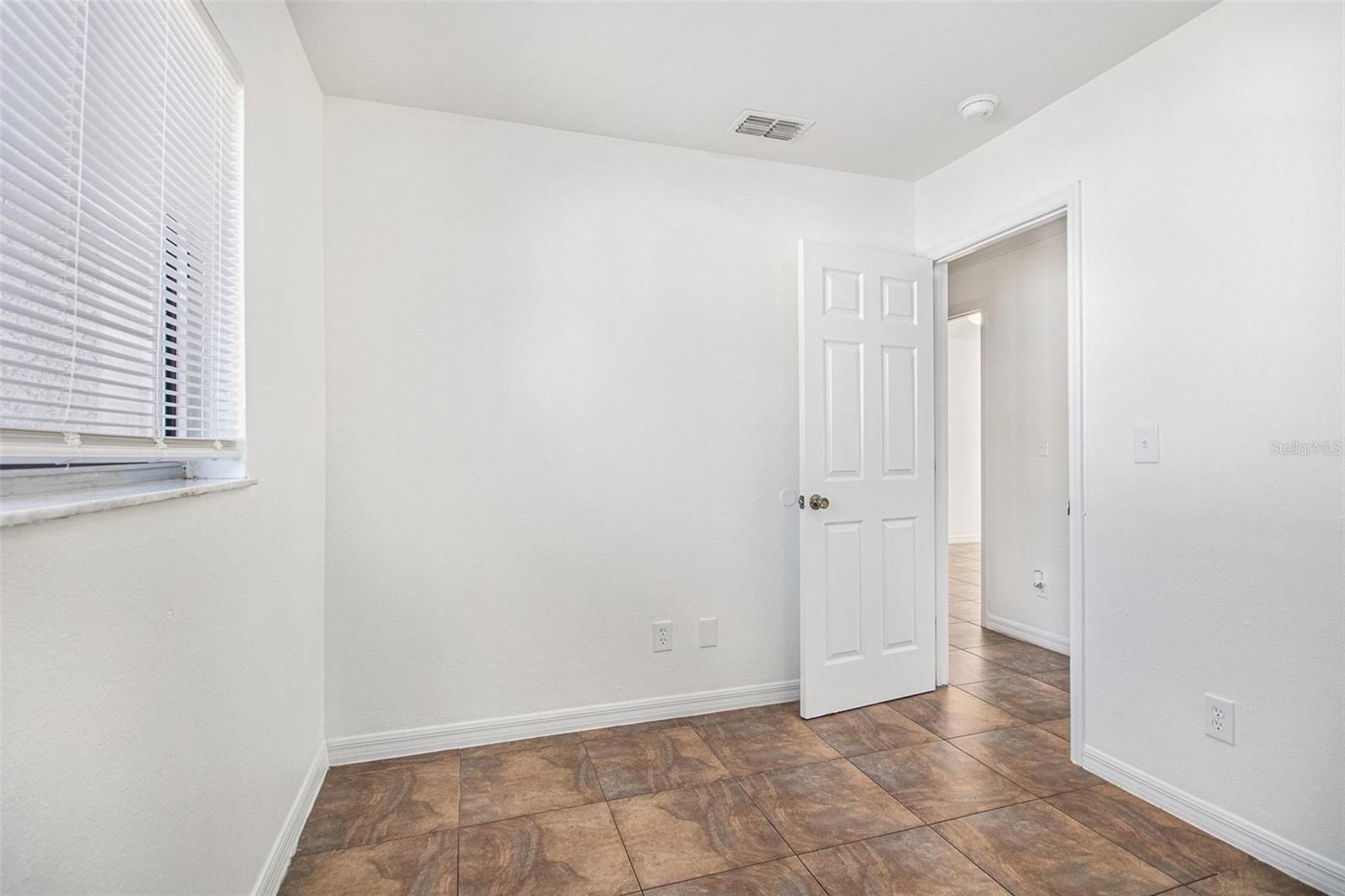 Image 20 of 28 For 2971 Pioneer Street