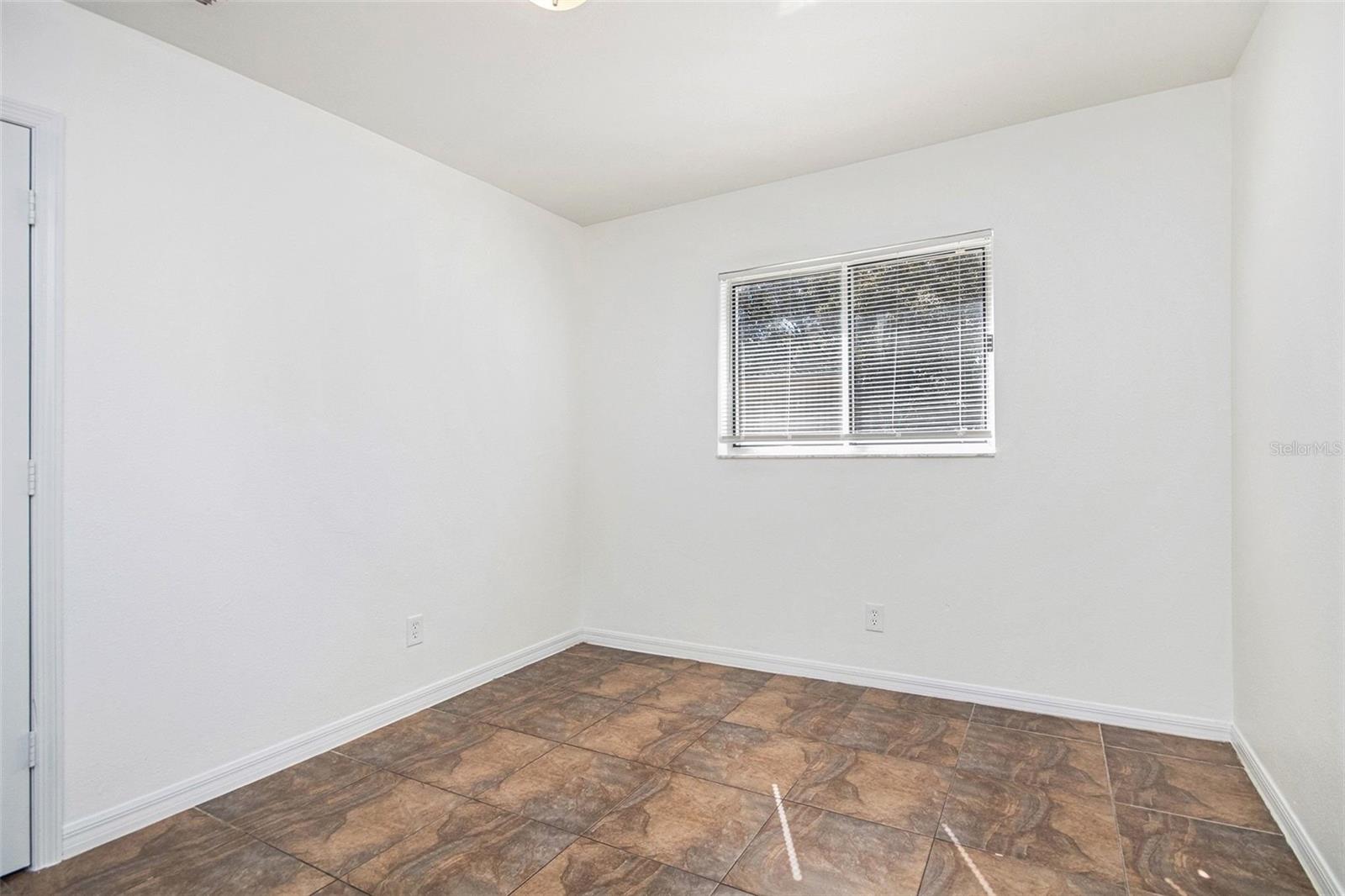 Image 21 of 28 For 2971 Pioneer Street