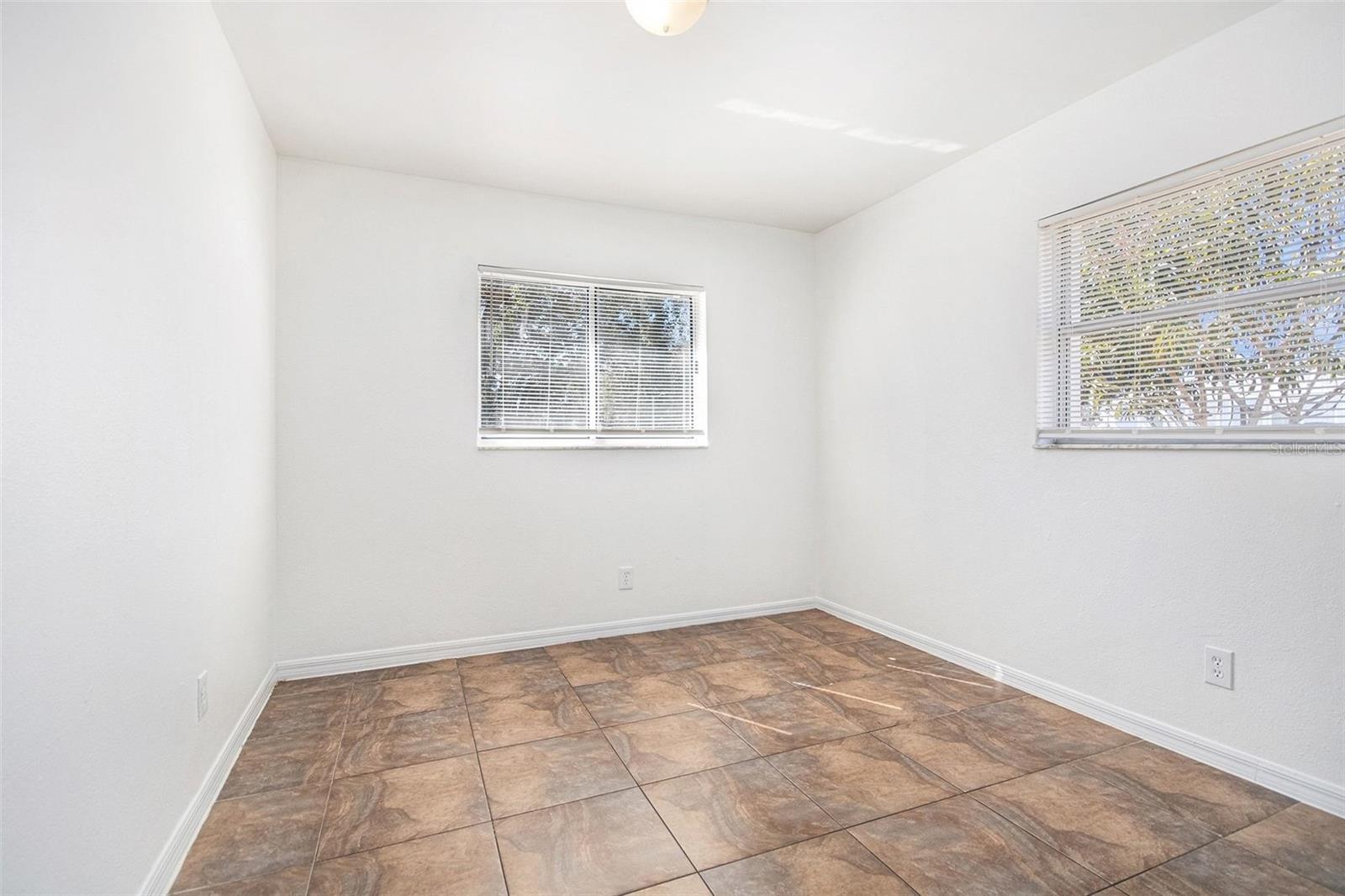 Image 23 of 28 For 2971 Pioneer Street