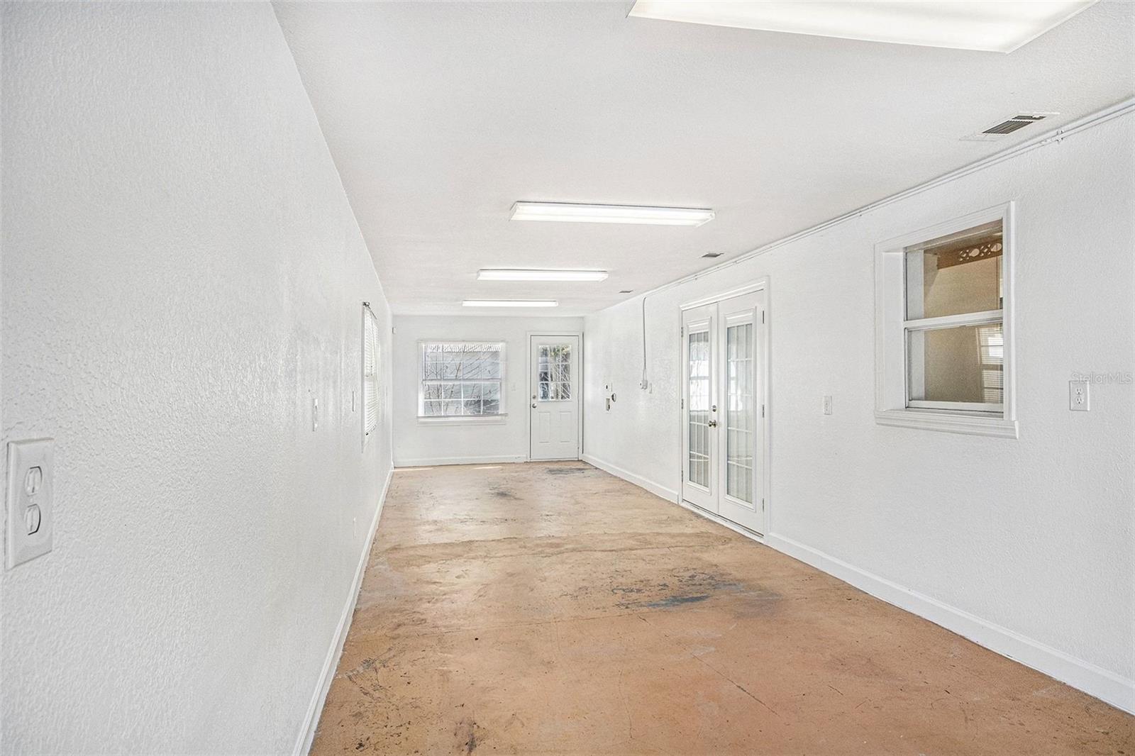 Image 24 of 28 For 2971 Pioneer Street