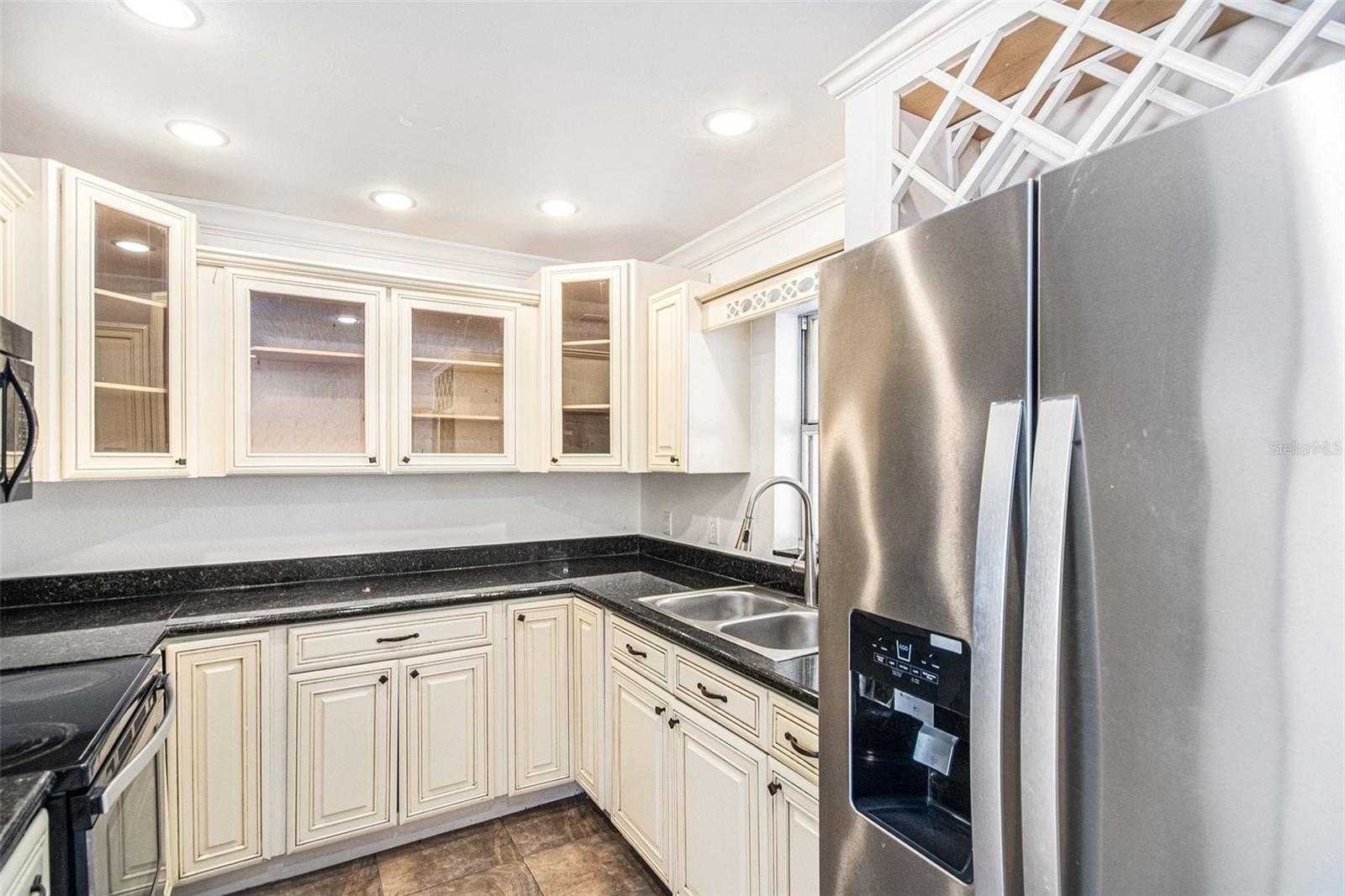 Image 9 of 28 For 2971 Pioneer Street