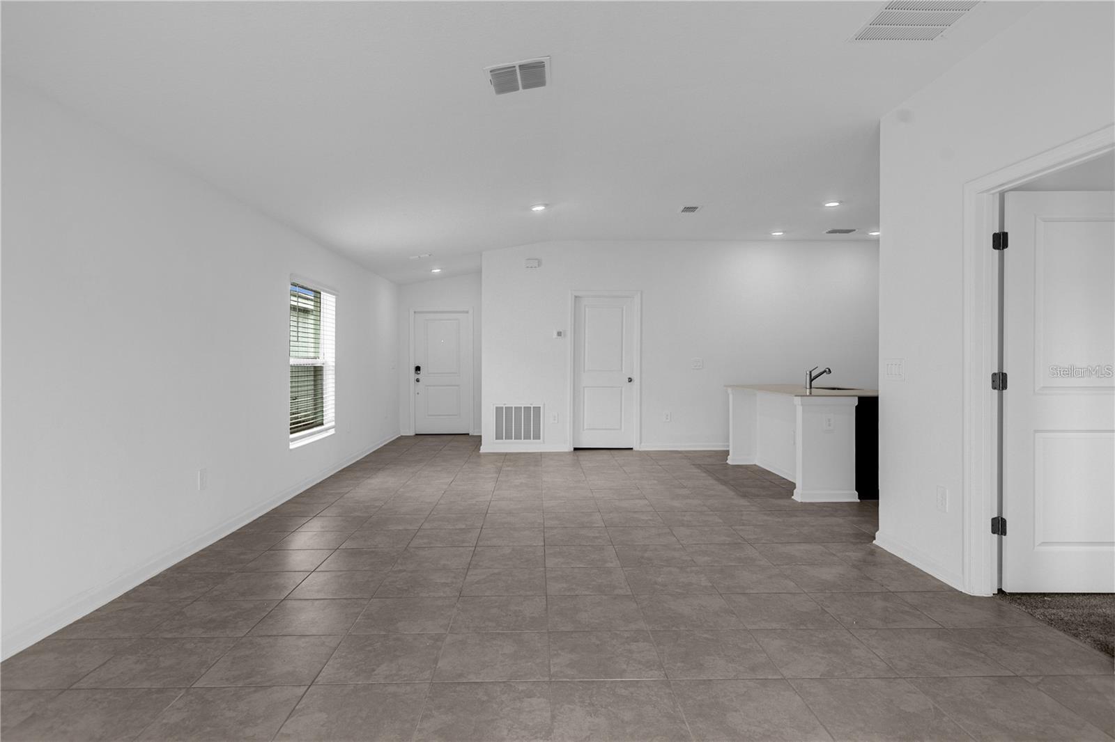 Image 22 of 26 For 269 Lawson Avenue