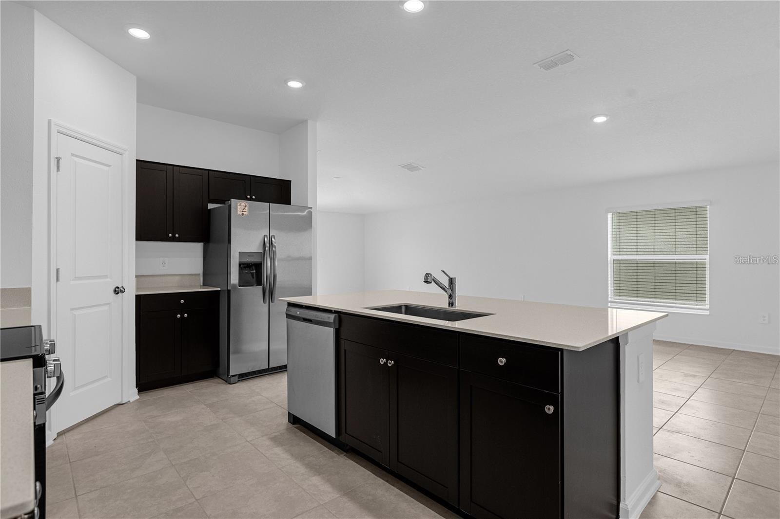 Image 5 of 26 For 269 Lawson Avenue