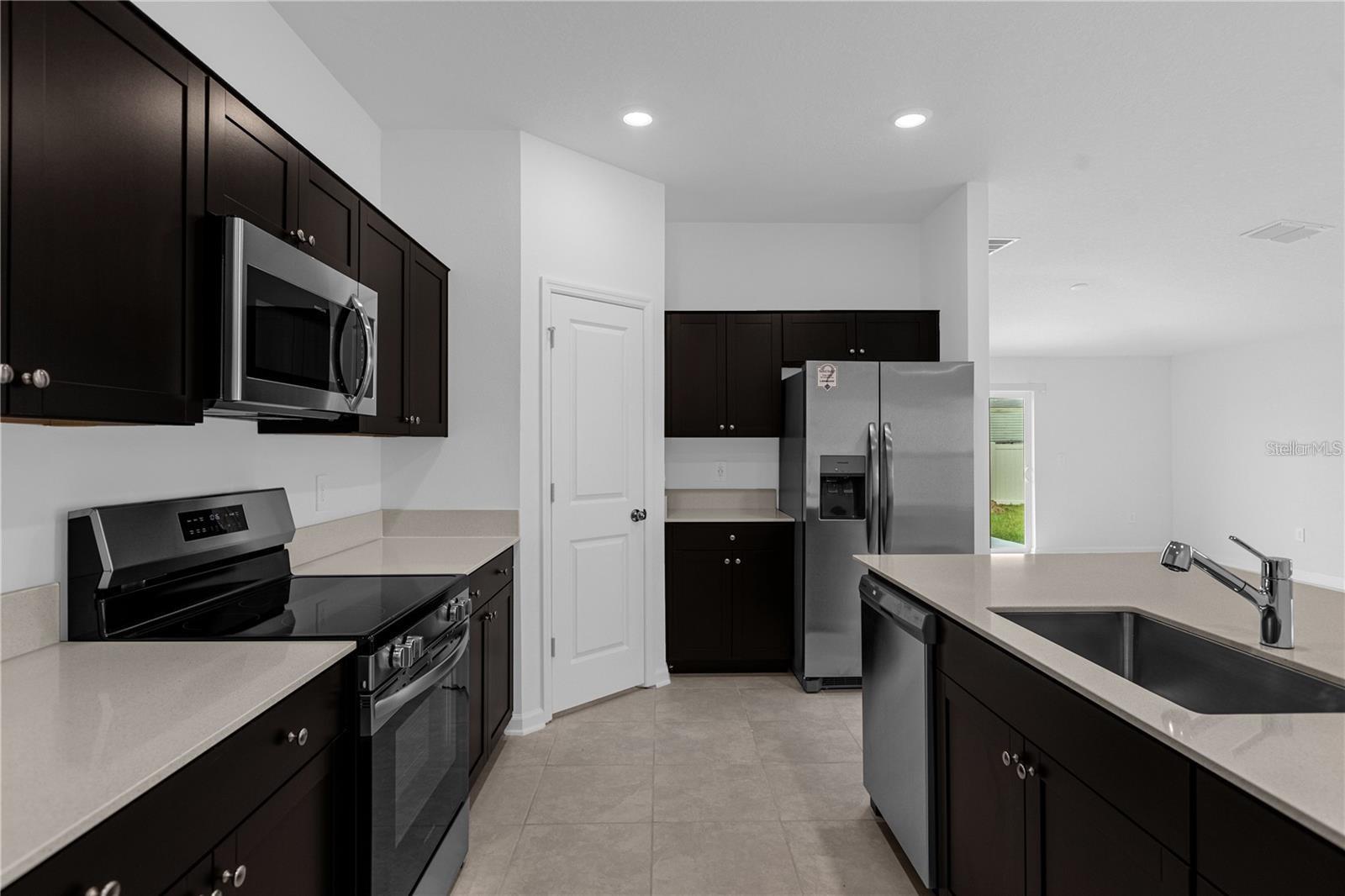 Image 6 of 26 For 269 Lawson Avenue