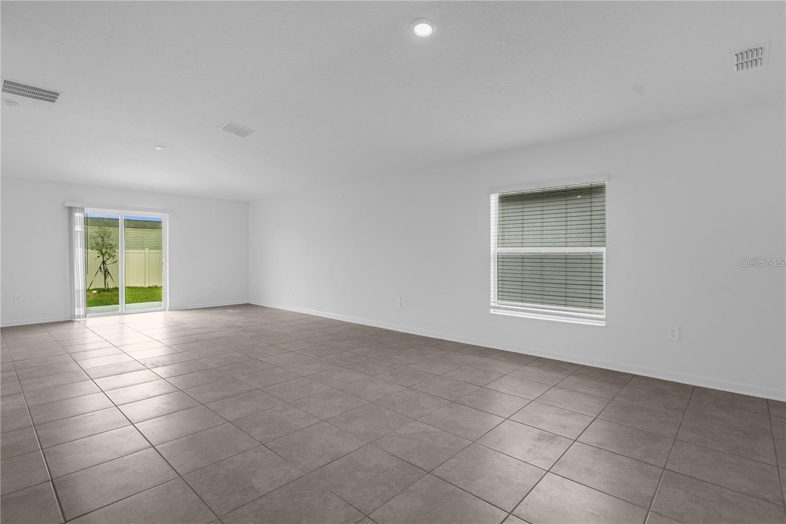 Image 8 of 26 For 269 Lawson Avenue