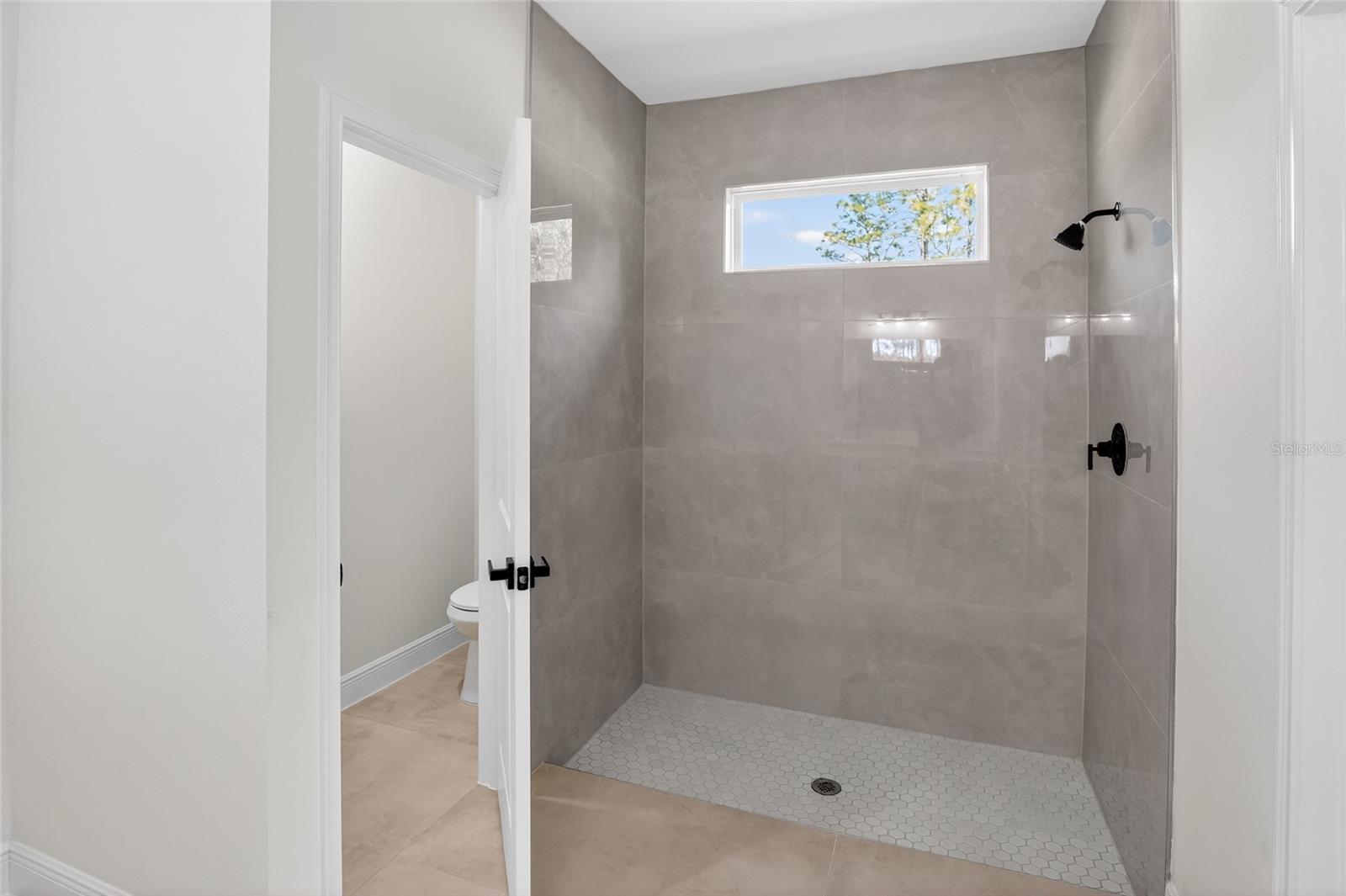 Image 14 of 24 For 7945 Janeaux Drive