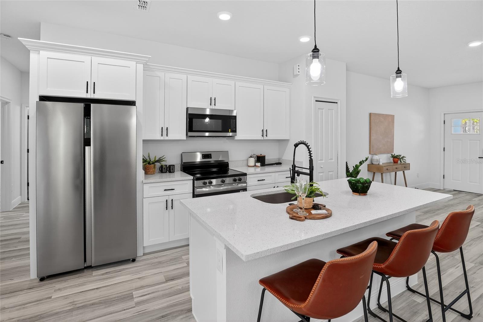 Image 6 of 24 For 7945 Janeaux Drive