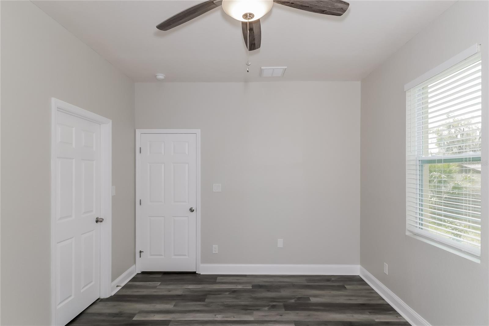 Image 12 of 16 For 505 Waller Street