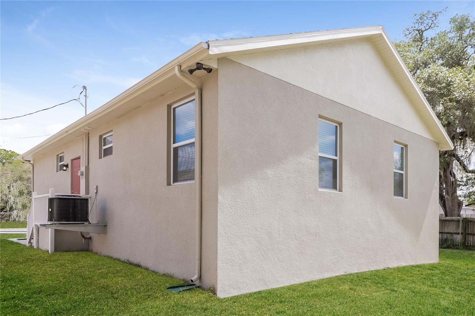 Image 15 of 16 For 505 Waller Street