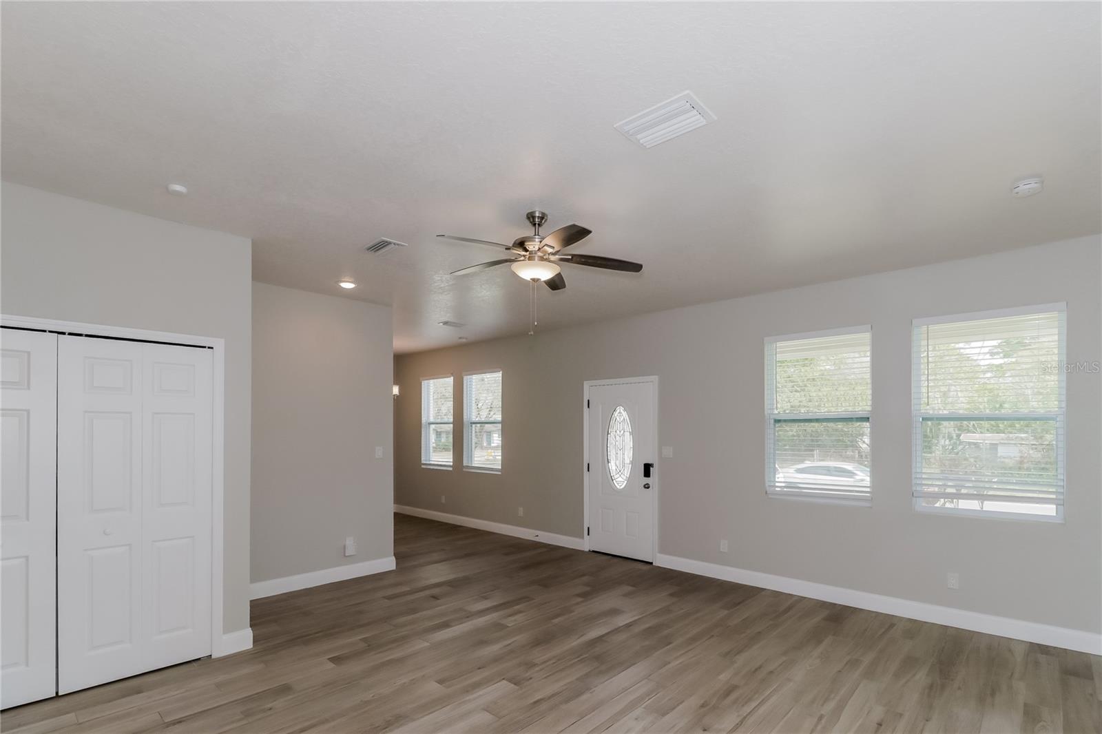 Image 3 of 16 For 505 Waller Street