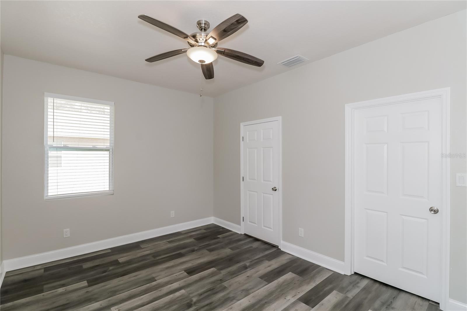 Image 9 of 16 For 505 Waller Street