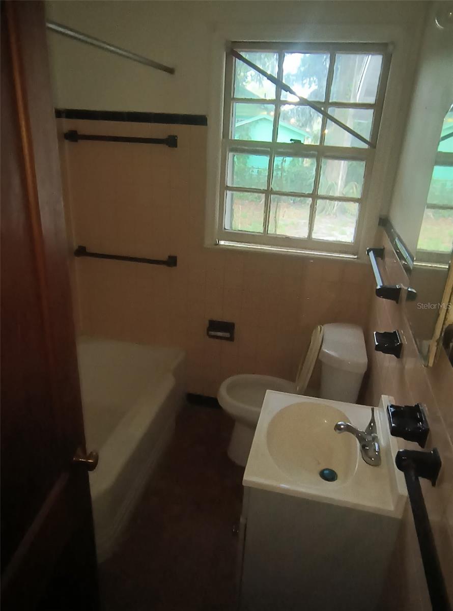 Image 10 of 11 For 66 33rd Street