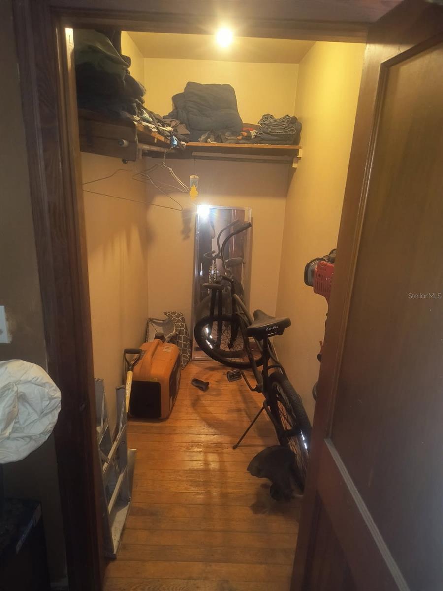 Image 9 of 11 For 66 33rd Street