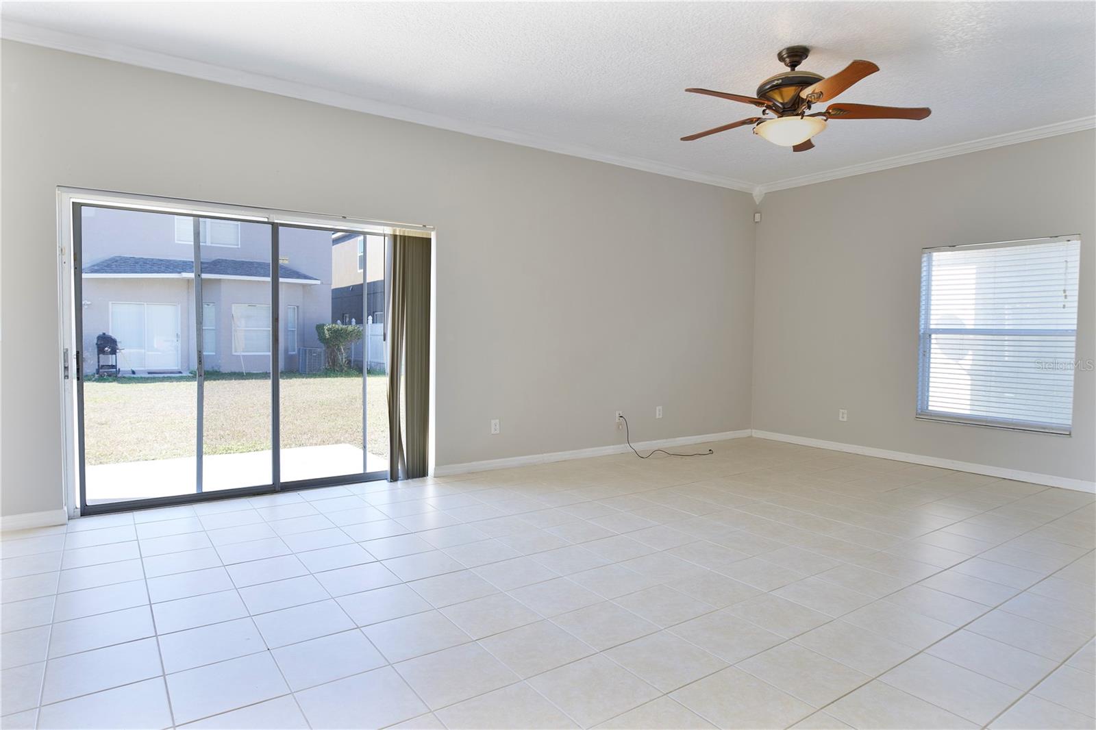 Image 15 of 37 For 10216 Oak Crest Road